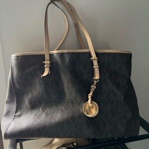 MICHAEL Michael Kors Black and Tan Signature Tote